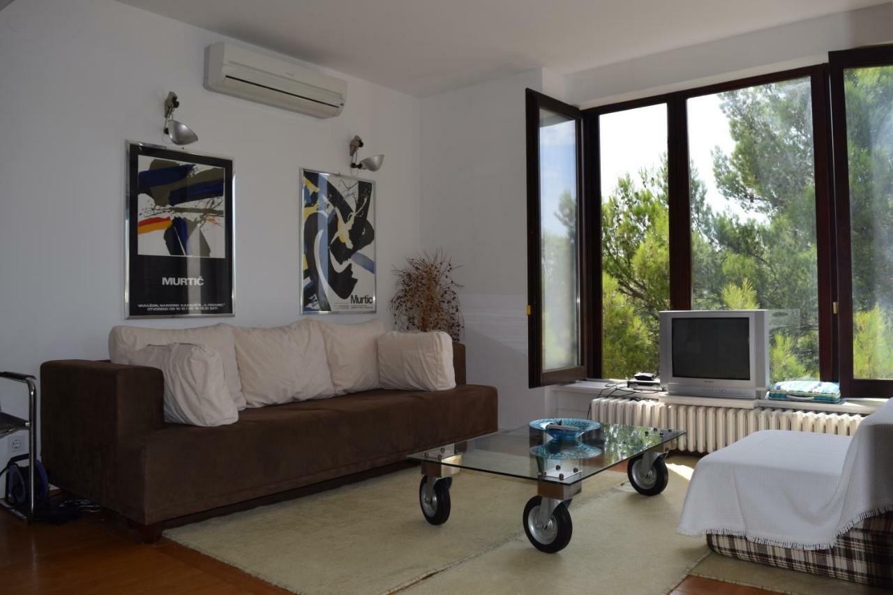 Apartments Polic Примоштен Экстерьер фото